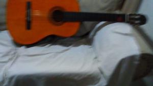 Guitarra criolla impecable