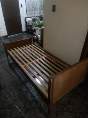 Muebles cama madera