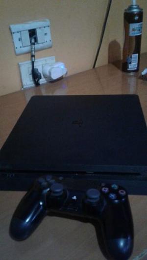 PS4 Slim 500GB 1 Joystick 12 JUEGO FISICOS