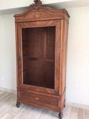 mueble antiguo impecable
