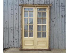Antigua ventana de madera cedro con marco (136x217cm)