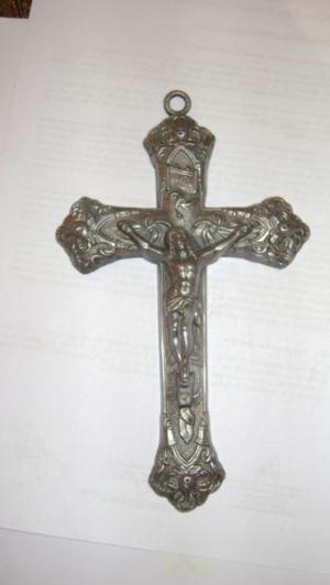 Antiguo Crucifijo De Metal Parece Bronce Teñido Para Colgar