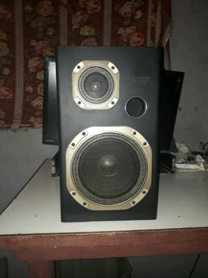 Vendo juego de parlantes firtine muy bueno