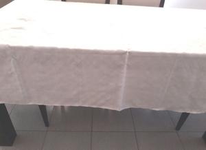 Mantel de tela sin uso