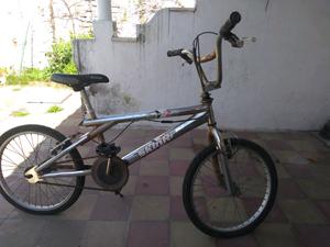 Bicicleta skinred usada