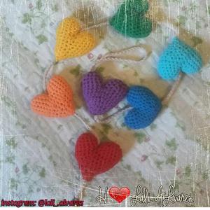 Colgante corazones a crochet