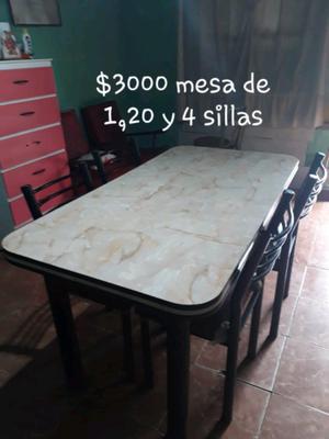 Mesa y 4 sillas