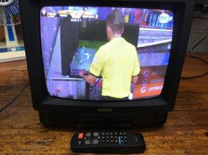 TV CC4 14” usado 1.000$, Con control remoto y entrada de