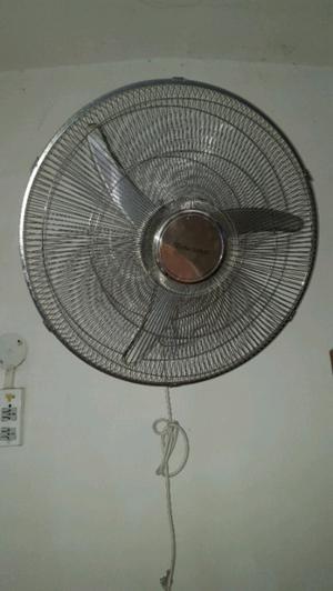 Vendo ventilador de pared de 20