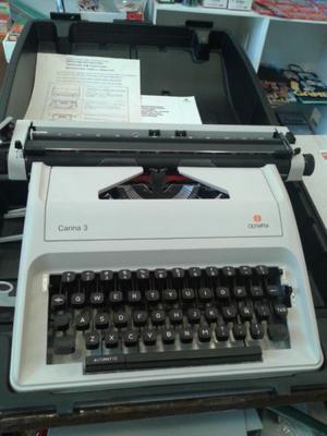 Máquina de Escribir Olimpia carina 3 Excelente