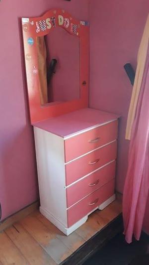 CAJONERA MUJER ESPEJO INTEGRADO. EXCELENTE