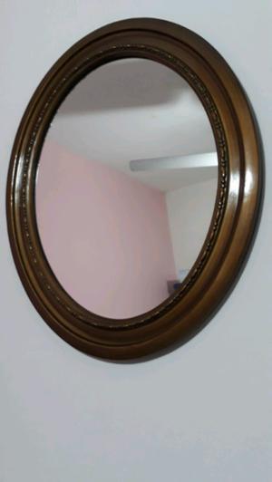 Espejo ovalado impecable