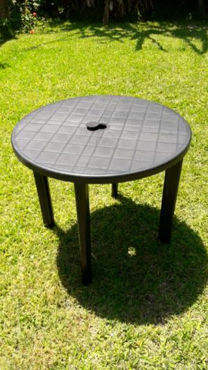 mesa redonda jardin
