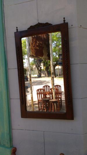 Antiguo espejo estilo colonial