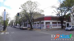 Importante Lote Avenida 44 en La Plata