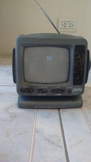 MINI TELEVISOR JWIN. *CM.RADIO AM FM