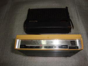 Radio portatil Philips solid state funcionando