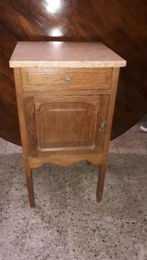 Vendo mesa de luz antigua con marmol