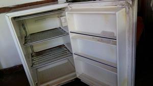 freezer bajo mesada excelente marca y funcionamiento