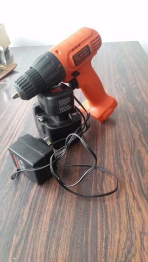 ATORNILLADORA BLACK&DECKER 12v