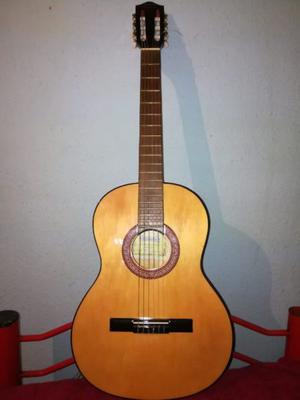 Guitarra Electro-criolla Gracia M2/// 4 meses de uso