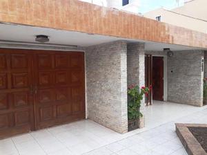 Hermosa Casa de 3 Dormitorios con Cochera. Sup Cubierta 210