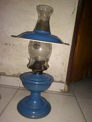 Lámpara a kerosene volcán