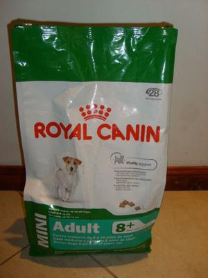 Royal Canin Mini Adulto +8 x 3KG.