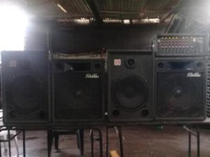 Sonido, 4 parlantes, consola, microfonos