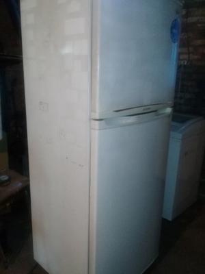 Heladera Samsung 430 litros con freezer