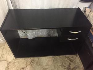 Hermoso escritorio color negro