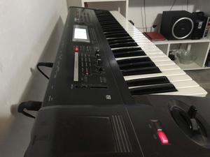 Korg TR 61 workstation