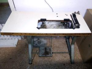 Mesa para máquina de costura industrial