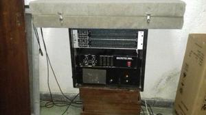 RAQUERA CON ECUALIZADOR Y CROSSOVER BEHRINGER MAS DOS