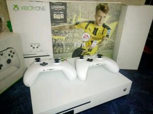 VENDO!!! XBOX ONE + FIFA 17