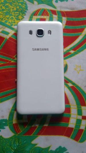 Vendo celular Samsung galaxy j 7 liberado