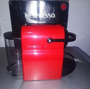 Cafetera Nespresso inissia