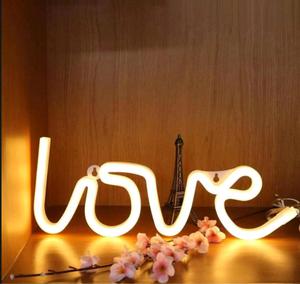 Cartel luminoso love neon