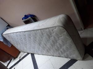 se vende cama incluye colchon