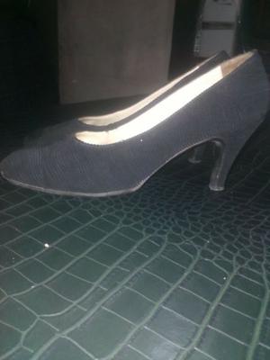 Zapatos negros Stiletto