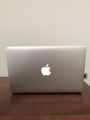 MACBOOK AIR 11 ‘ APPLE
