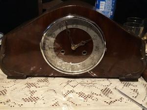 Reloj antiguo de mesa medio carrillon