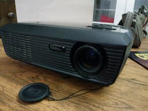 Vendo proyector LG,  Lúmenes