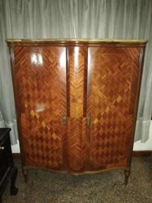 ANTIGUO MUEBLE BARGUEÑO VAJILLERO ESTILO INGLES CON MÁRMOL