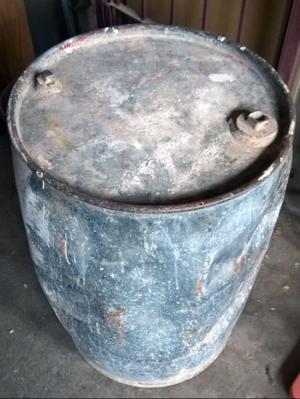 TAMBOR ANTIGUO 200 L DE HIERRO GALVANIZADO PESADO