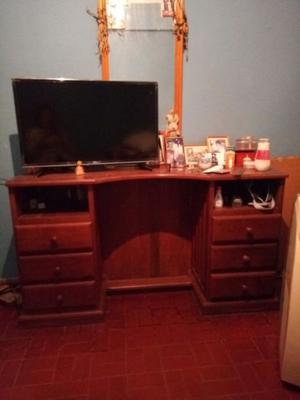 Vendo mueble comoda de algarrobo