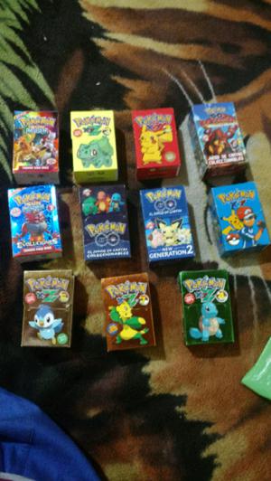 Cajas de colección con cartas pokemon