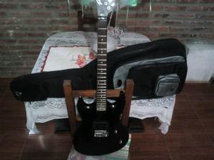 Guitarra eléctrica PEAVEY mod EXTREME BLACK 23 + Funda CNB