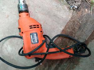 Agujereadora Black and Decker