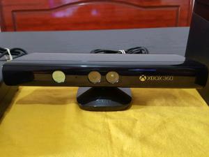 Kinect sensor xbox 360 más 2 juegos originales